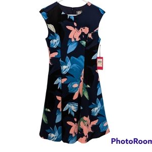 Vince Camuto navy floral sleeveless dress with pockets size 4
